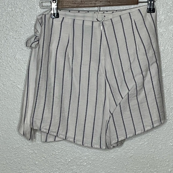 TOBI Linen Blend Lined Skorts Sz Med - Picture 6 of 9
